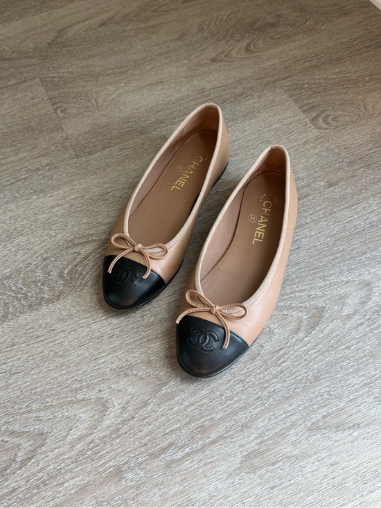 CHANEL Shoes - CHANEL 23B Lambskin Dark Beige and Black Leather Cap-Toe Ballet Flats Size 38